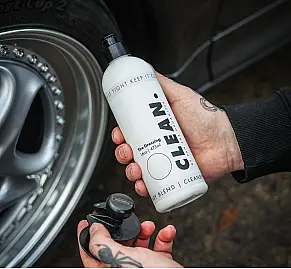 CLEAN. Tyre Dressing