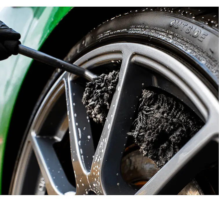 Meguiar's Supreme Microfibre Wheel Brush - Angled